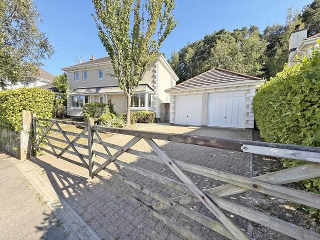 House for sale in Boscoppa, Cornwall