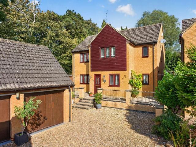 House for sale in Desborough, North Northamptonshire