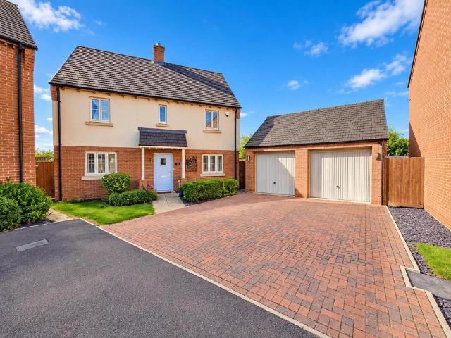 House for sale in Earls Barton