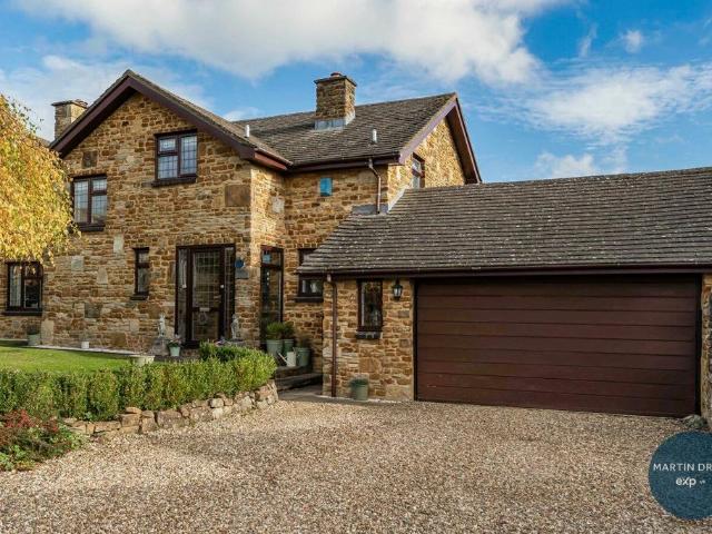 House for sale in Croughton, Northamptonshire