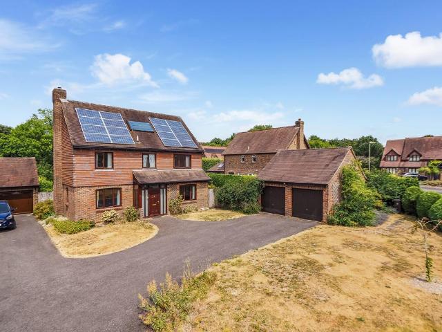 House for sale in Stanmore, Hampshire