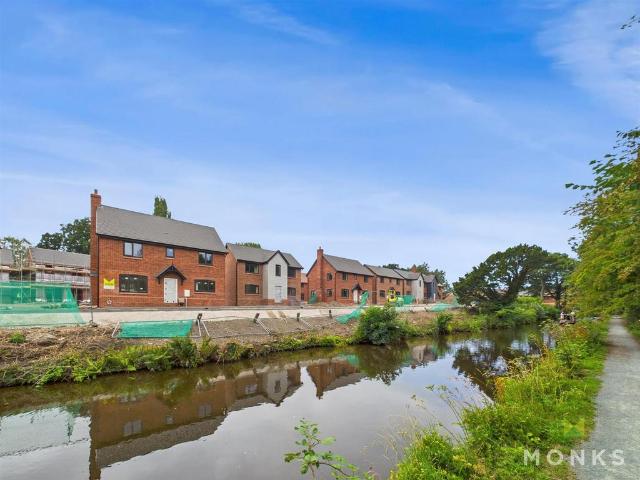 House for sale in Rhoswiel, Weston Rhyn