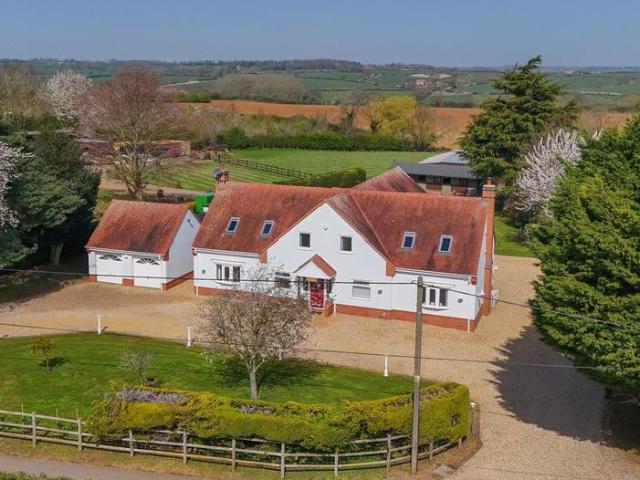 House for sale in Northamptonshire
