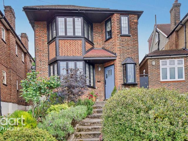 House for sale in Brunswick Park, Greater London