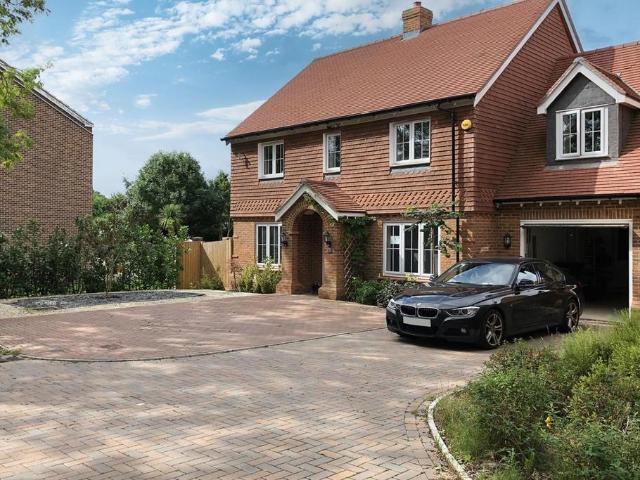 House for sale in Tattenham Corner, Red Hill