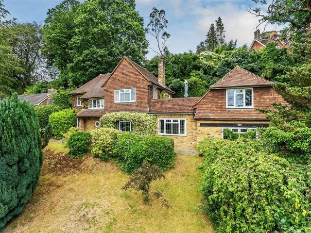 House for sale in Tower Hill, Pachesham Park