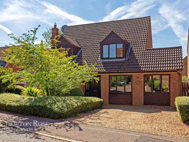 House for sale in Fenny Stratford, Milton Keynes