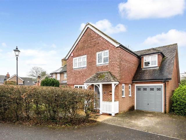 House for sale in Littlecote, West Sussex