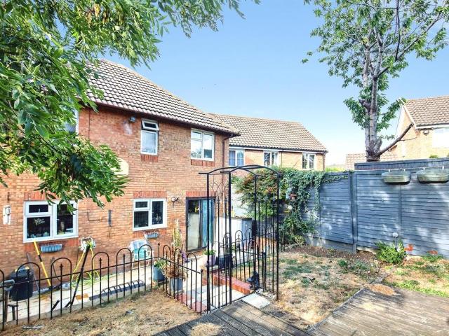 House for sale in Raunds