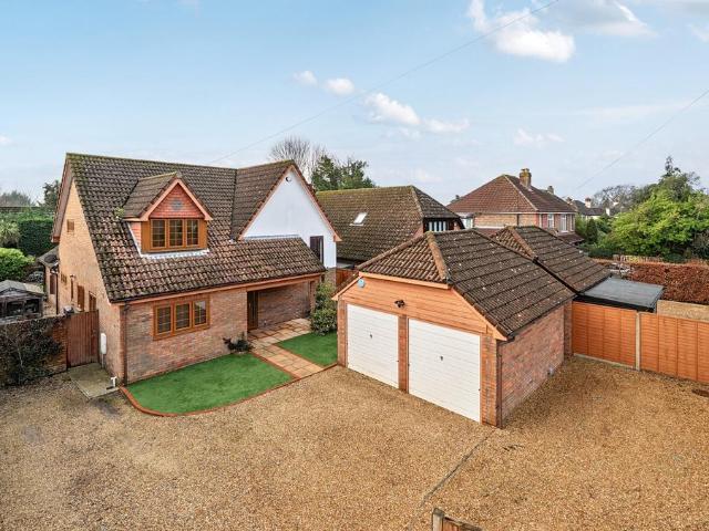 House for sale in Catisfield, Fareham