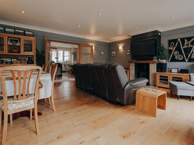 House for sale in Bushey