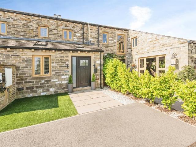 House for sale in Holme Valley, Hade Edge