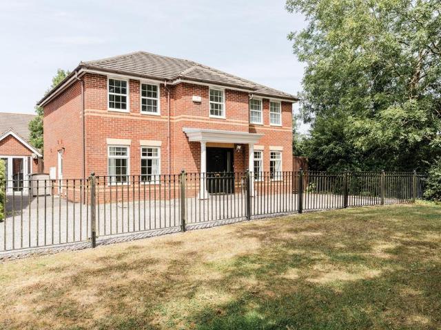House for sale in Bradley Stoke