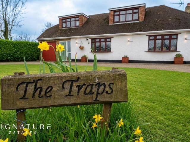 House for sale in Batchworth, Hertfordshire