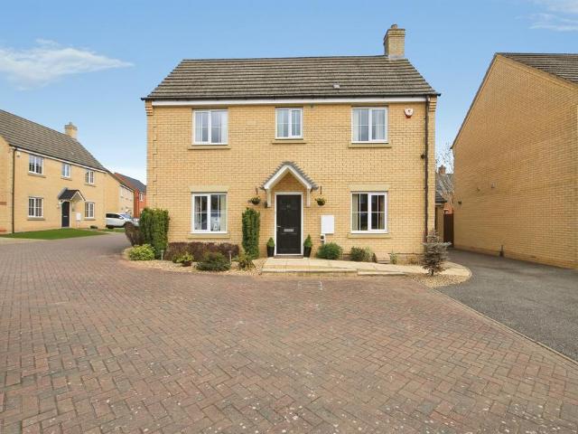 House for sale in Cardea, Peterborough