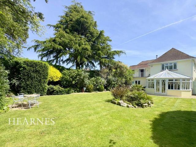 House for sale in Talbot Village, Bournemouth