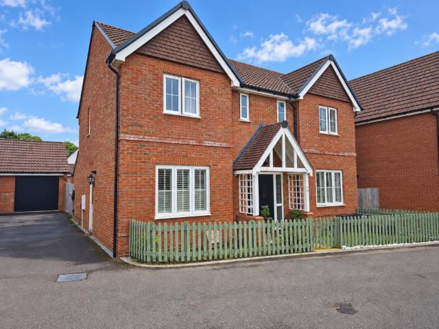 House for sale in Crowdhill, Helford