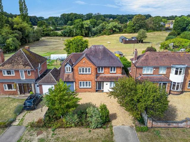 House for sale in Geddington, North Northamptonshire