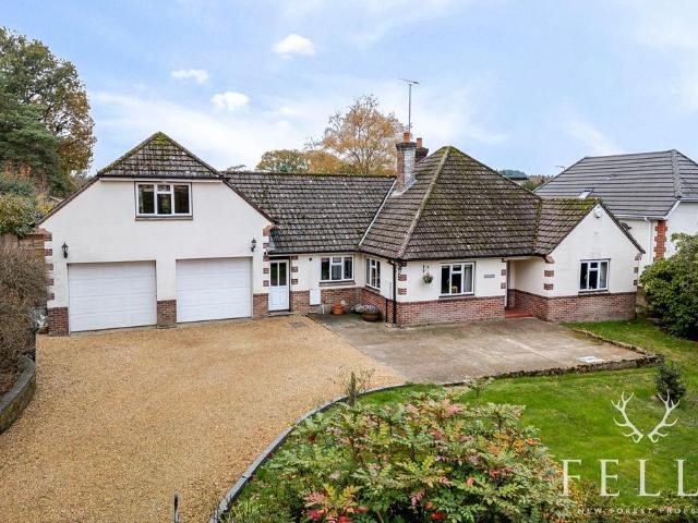 House for sale in Alderholt, East Dorset