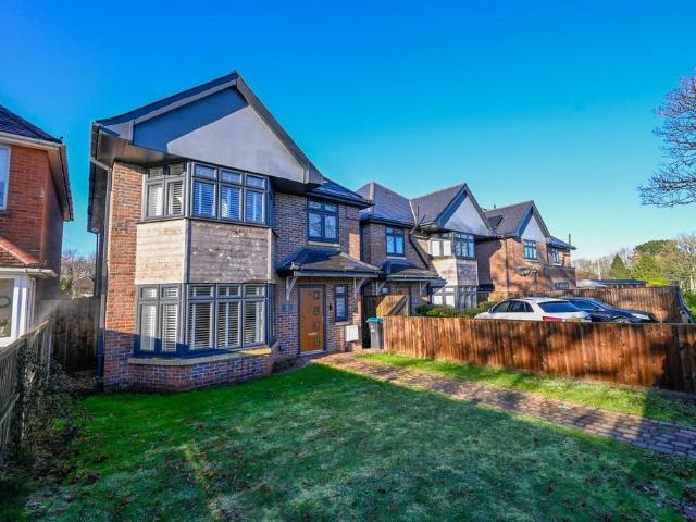 House for sale in Oakley, Merley