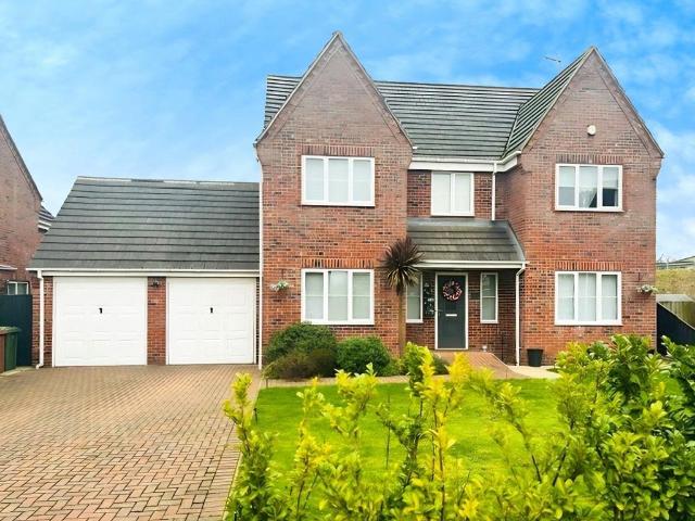 House for sale in Rawcliffe, Rawcliffe Bridge