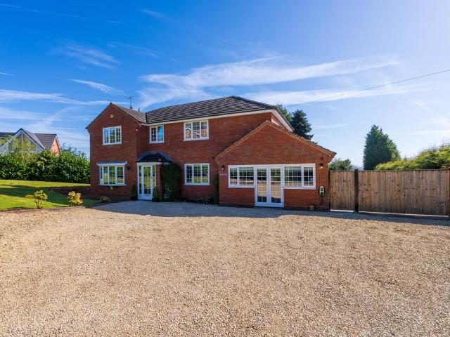 House for sale in Crookhill, Worcestershire