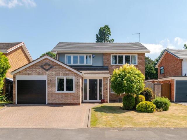 House for sale in Stourbridge, West Midlands