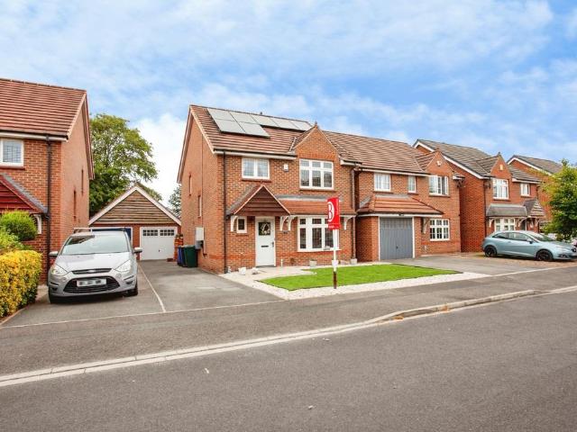 House for sale in Cusworth, South Yorkshire