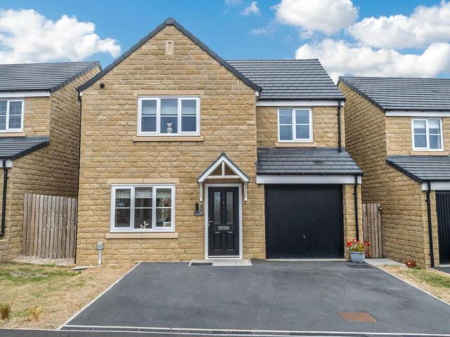 House for sale in Lower Cumberworth, West Yorkshire