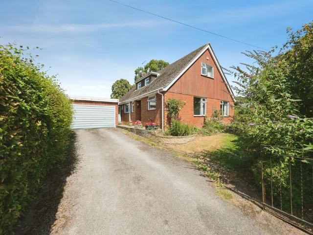 House for sale in Egginton, East Midlands