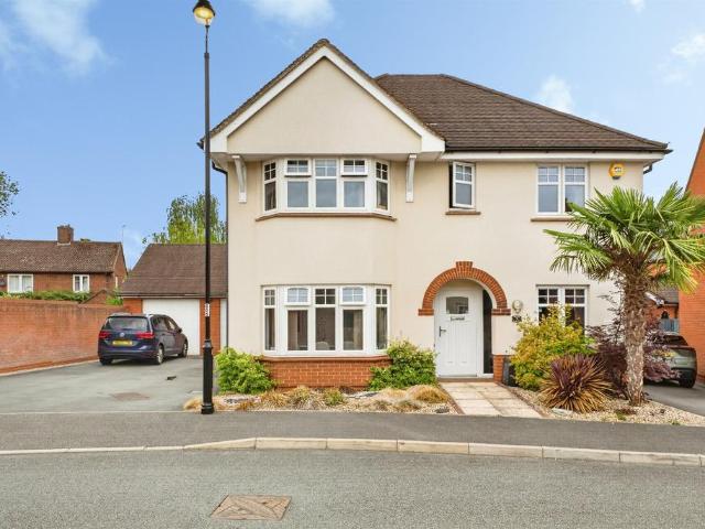 House for sale in Roade, West Northamptonshire