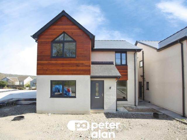 House for sale in Blackwood, Wales