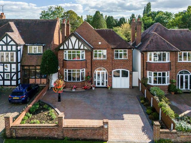 House for sale in Merryhill, West Midlands