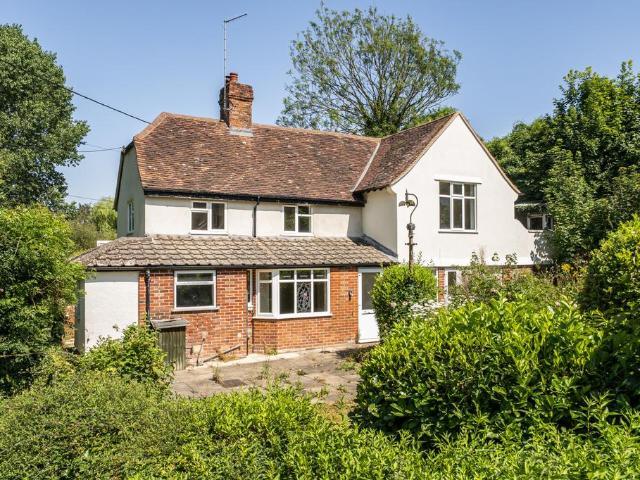 House for sale in Bishopdown, Wiltshire