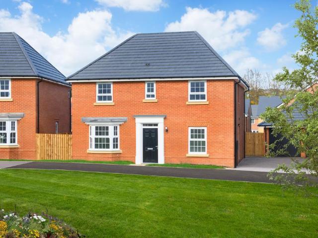 House for sale in Tingley, West Yorkshire