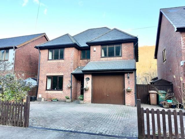 House for sale in Tir-Phil, Deri