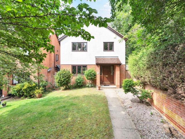 House for sale in Kings Hill, Colliers End