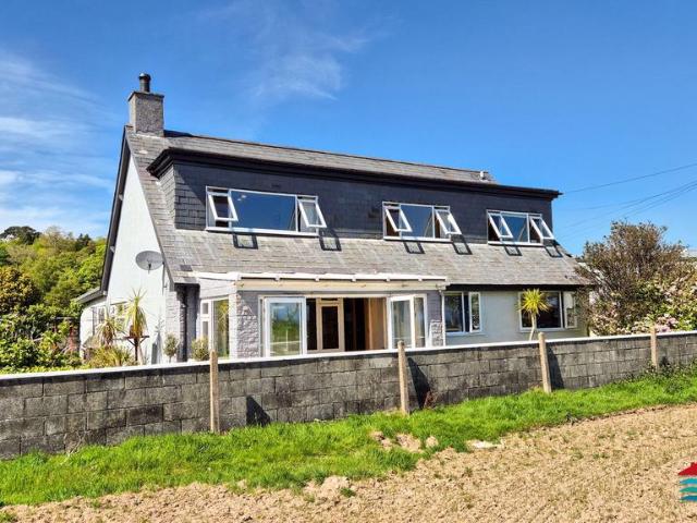 House for sale in Llanbedrog, Wales