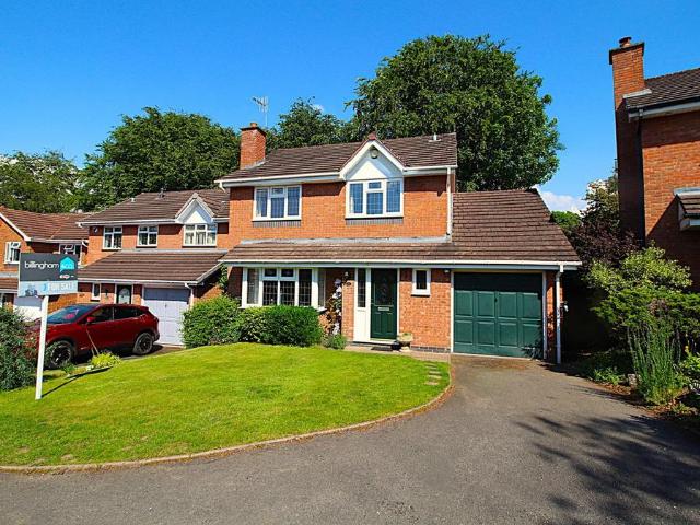 House for sale in Cradley, West Midlands