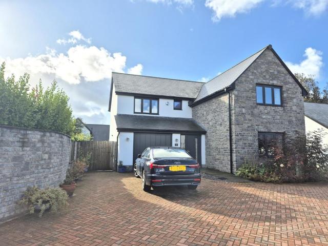 House for sale in Manselfield, Wales