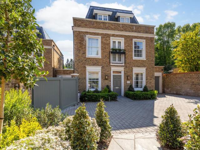 House for sale in Weeke, Harestock