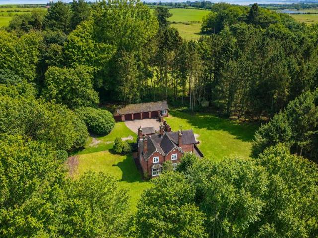 House for sale in Beamhurst, Staffordshire