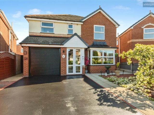 House for sale in Leighton
