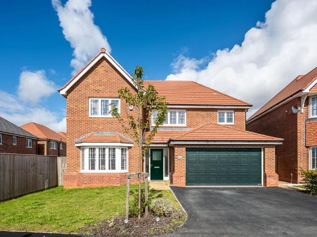 House for sale in Roby Mill, Lancashire