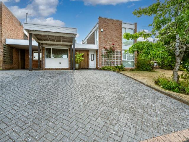 House for sale in Wall Heath, West Midlands