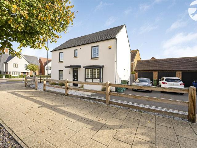 House for sale in Castle Hill, Monks Orchard