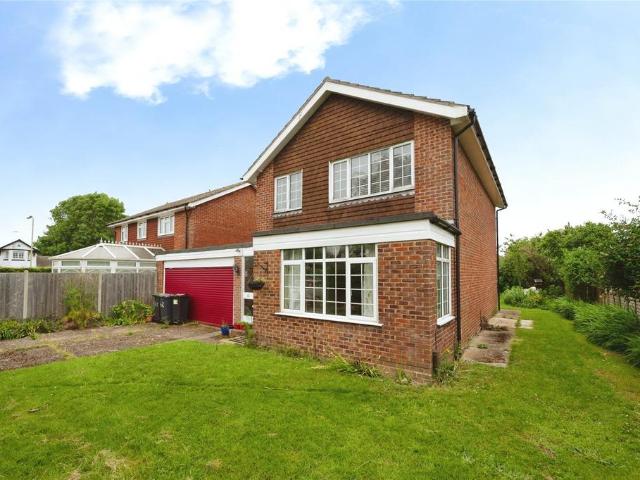 House for sale in Spring Vale, Hampshire