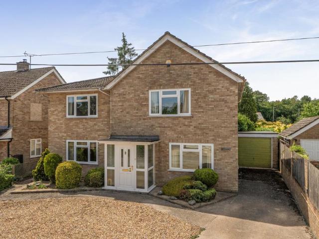 House for sale in Burghfield Common, West Berkshire