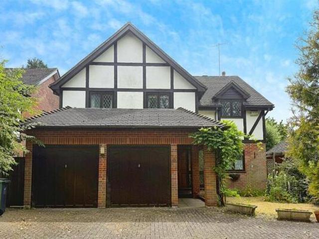 House for sale in Felden, Pouchen End
