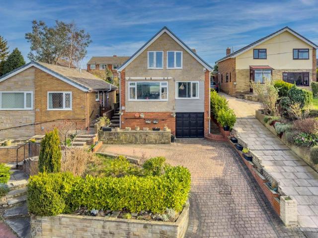House for sale in The Nook, West Yorkshire